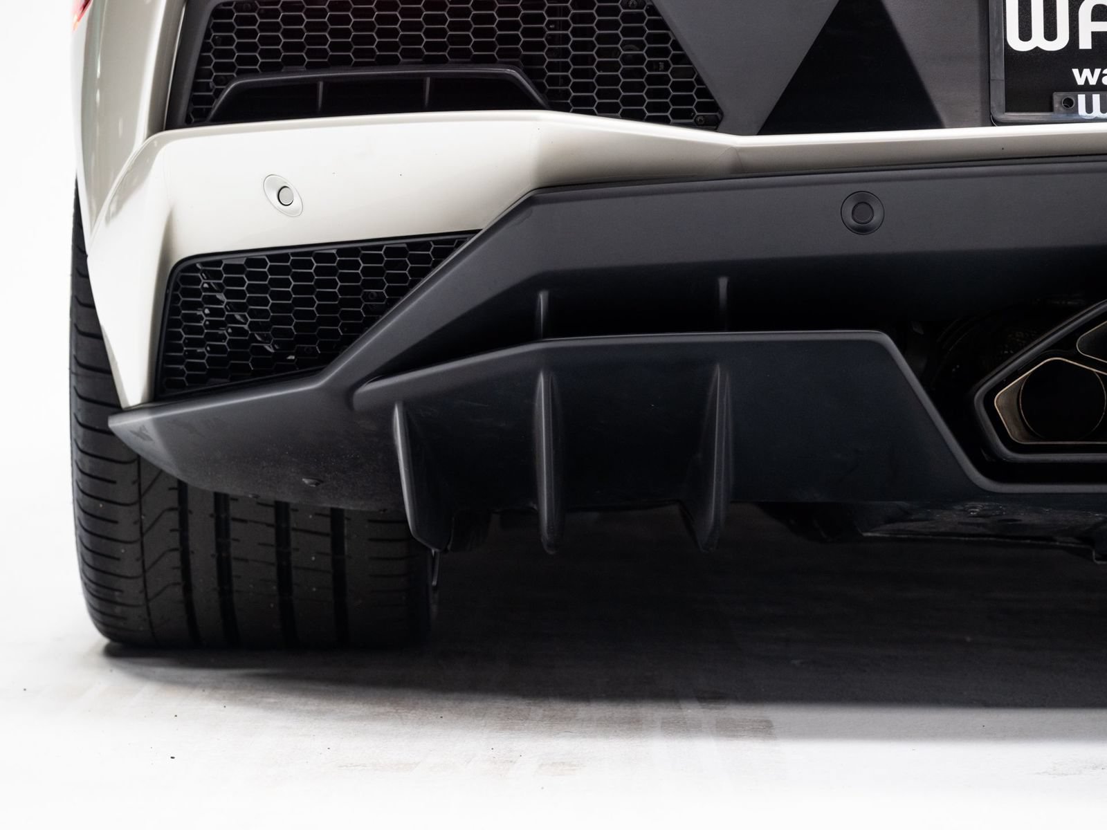 Used 2018 Lamborghini Aventador S AWD/4WD image 23