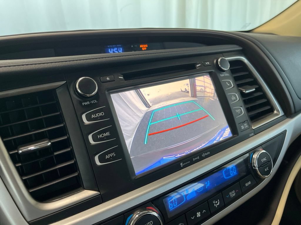 Used 2019 Toyota Highlander XLE AWD/4WD image 13