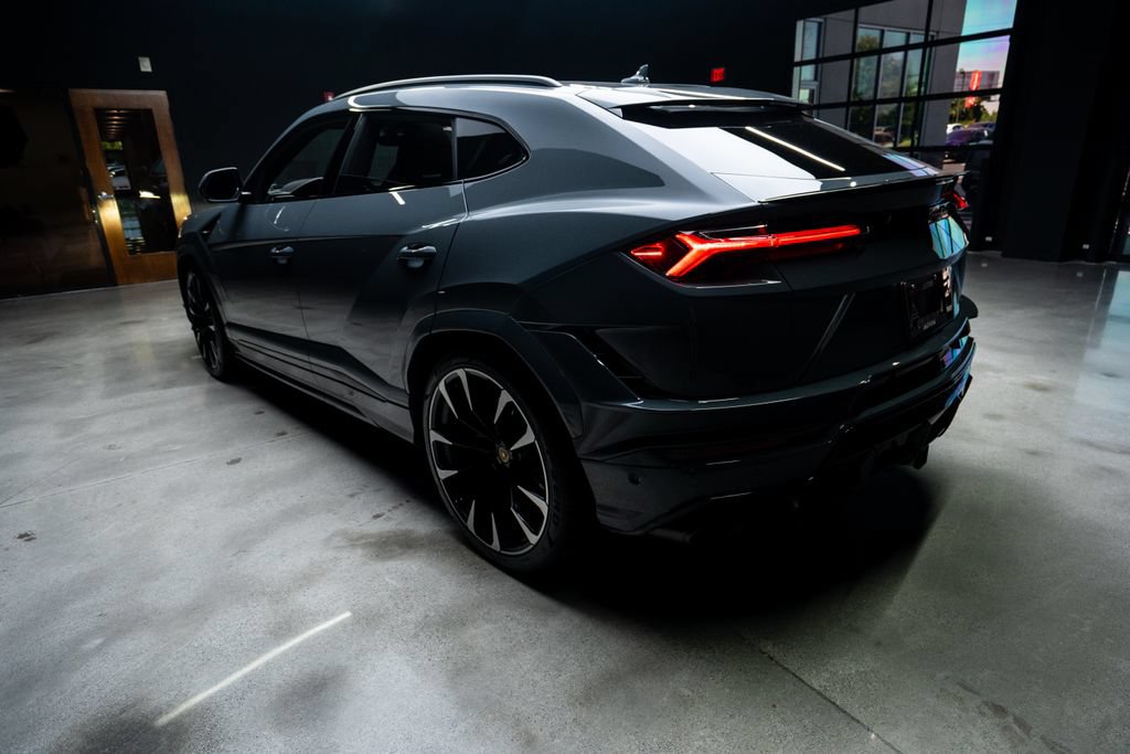 Used 2023 Lamborghini Urus S AWD/4WD image 23