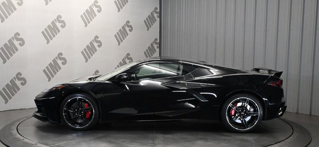 Used 2020 Chevrolet Corvette Stingray Preferred Cpe w/ 2LT Preferred Equipment Group RWD image 8