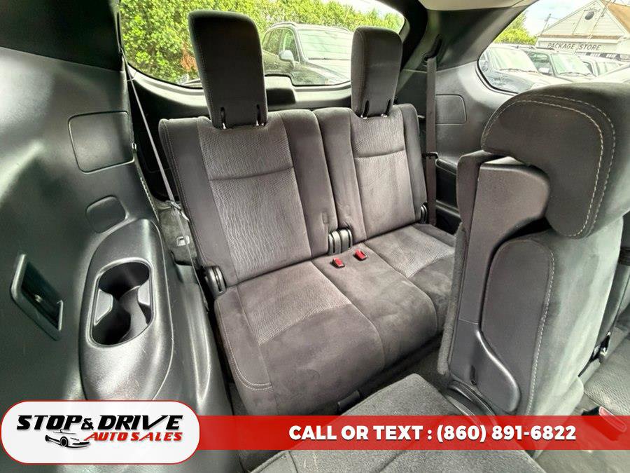 Used 2016 Nissan Pathfinder SV AWD/4WD image 17