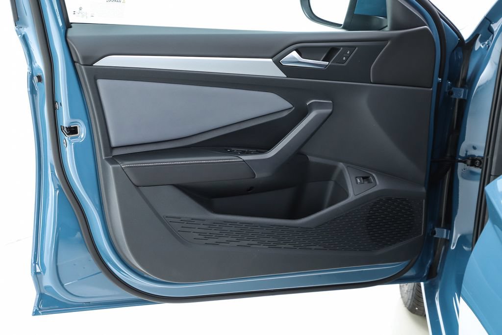 New 2026 Volkswagen Jetta SE FWD image 18
