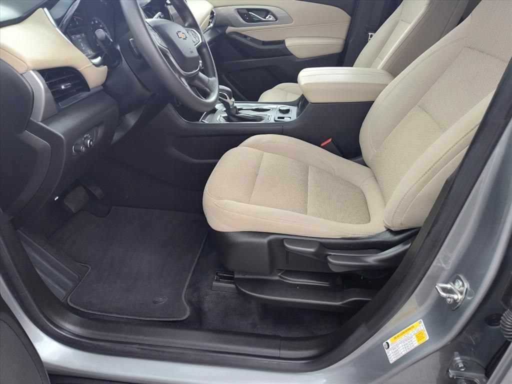 Used 2023 Chevrolet Traverse LS w/ Safety Package AWD/4WD image 12