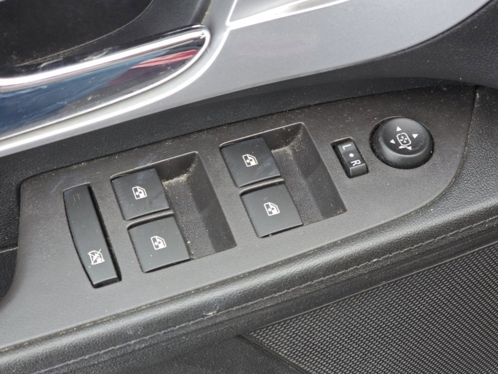 Used 2016 Chevrolet Equinox LT w/ Convenience Package image 23