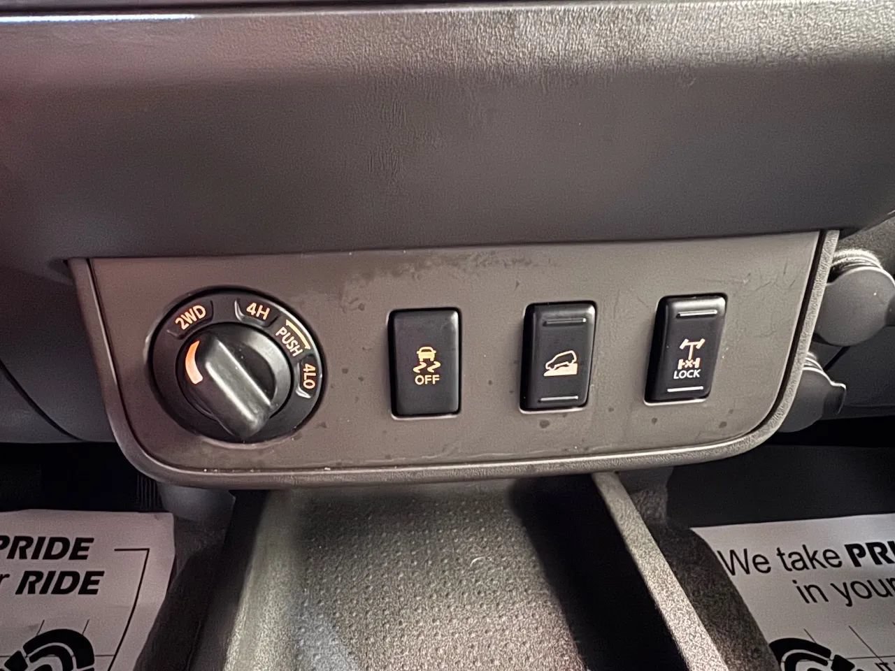 Used 2013 Nissan Xterra PRO-4X AWD/4WD image 20