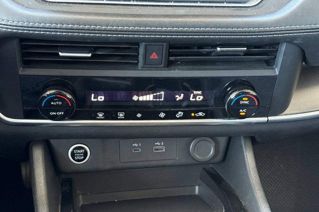 Used 2023 Nissan Rogue SV AWD/4WD image 31