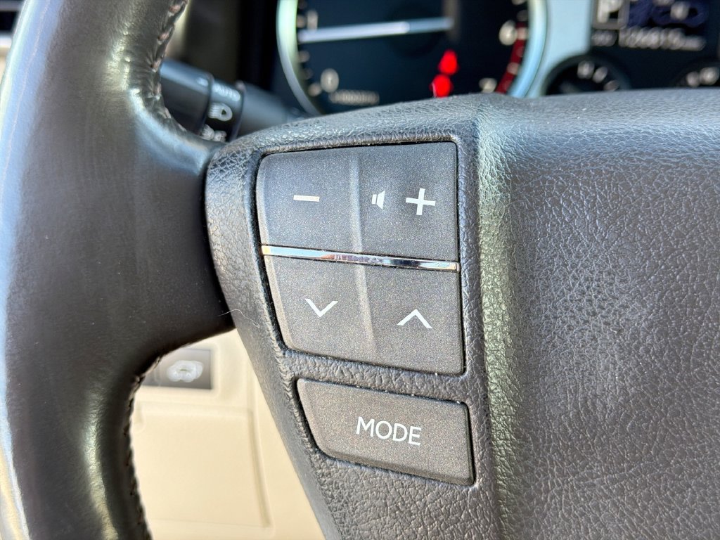 Used 2015 Lexus LX 570 4WD image 26