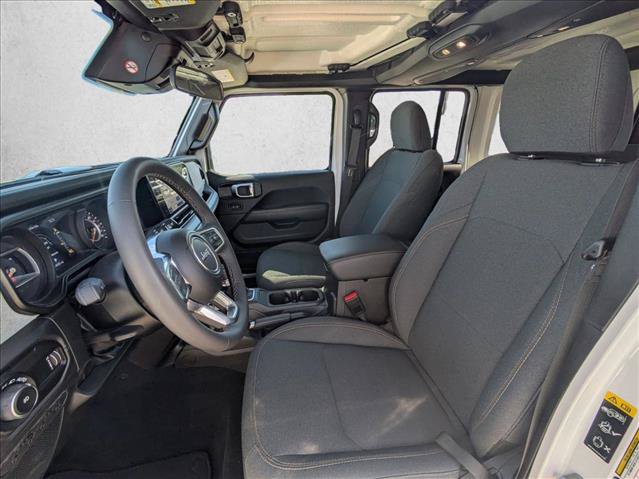 Used 2026 Jeep Wrangler Unlimited Sahara AWD/4WD image 10