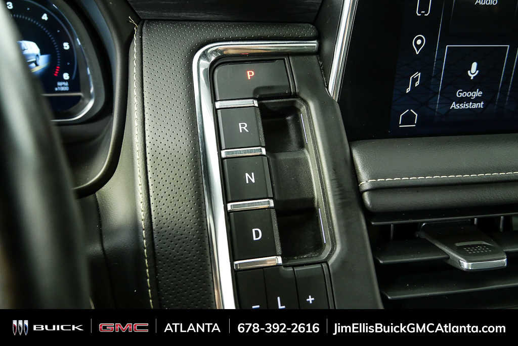 Used 2023 GMC Yukon XL SLT w/ SLT Premium Package image 17