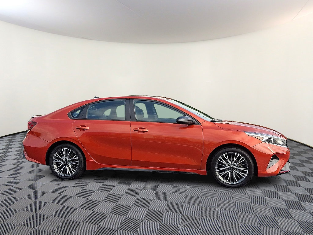 Used 2022 Kia Forte GT-Line w/ GT-Line Premium Package FWD image 10