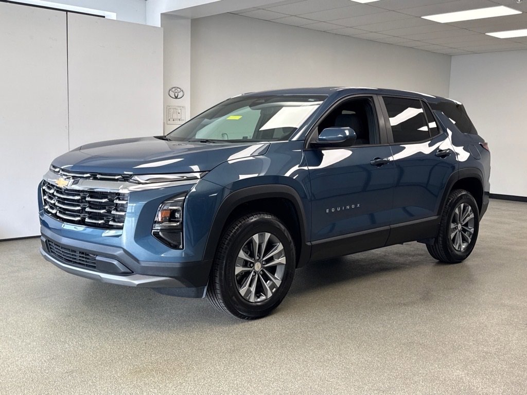Used 2025 Chevrolet Equinox LT