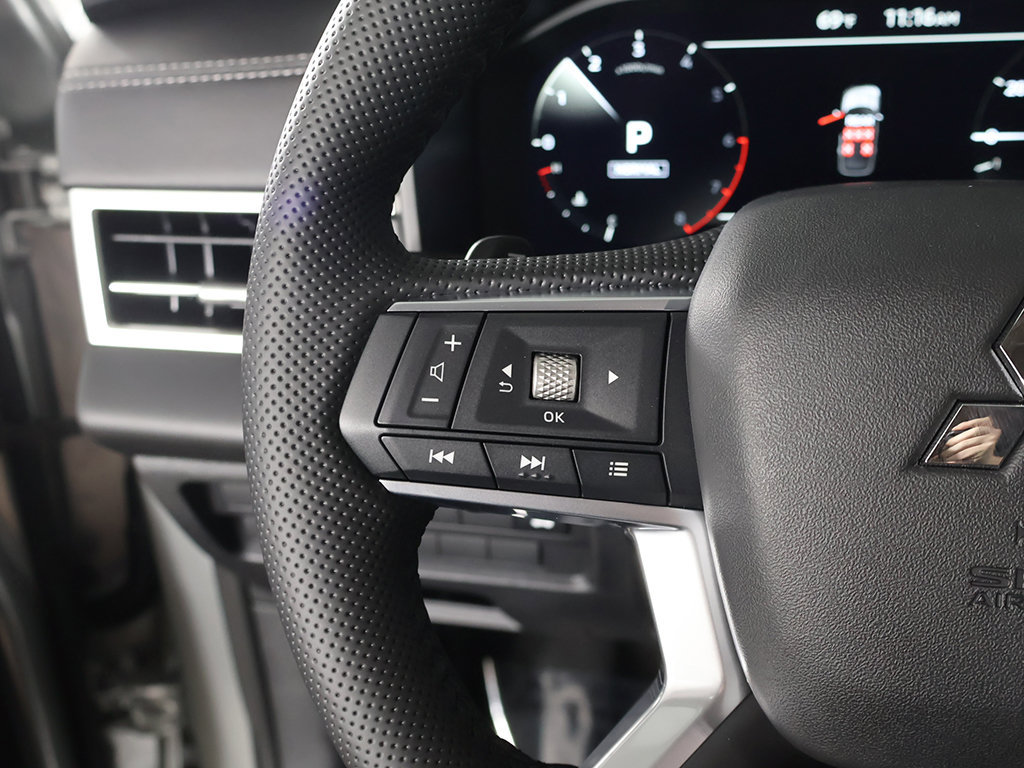 New 2026 Mitsubishi Outlander SE AWD/4WD image 40
