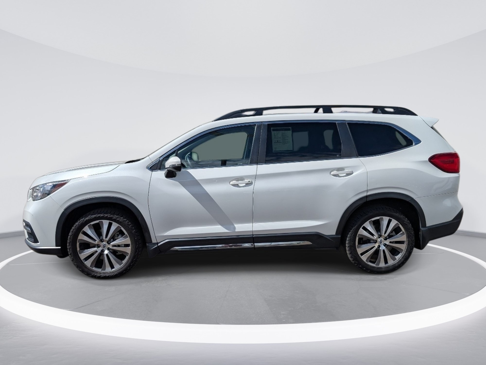 Used 2022 Subaru Ascent Limited w/ Technology Package AWD/4WD image 4