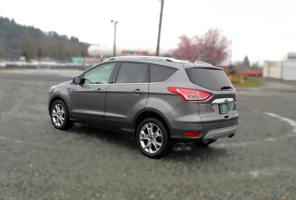 Used 2014 Ford Escape Titanium FWD image 5