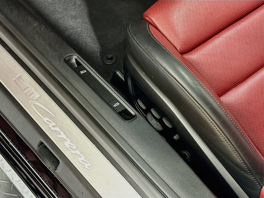 Certified 2025 Porsche 911 Carrera T RWD image 25
