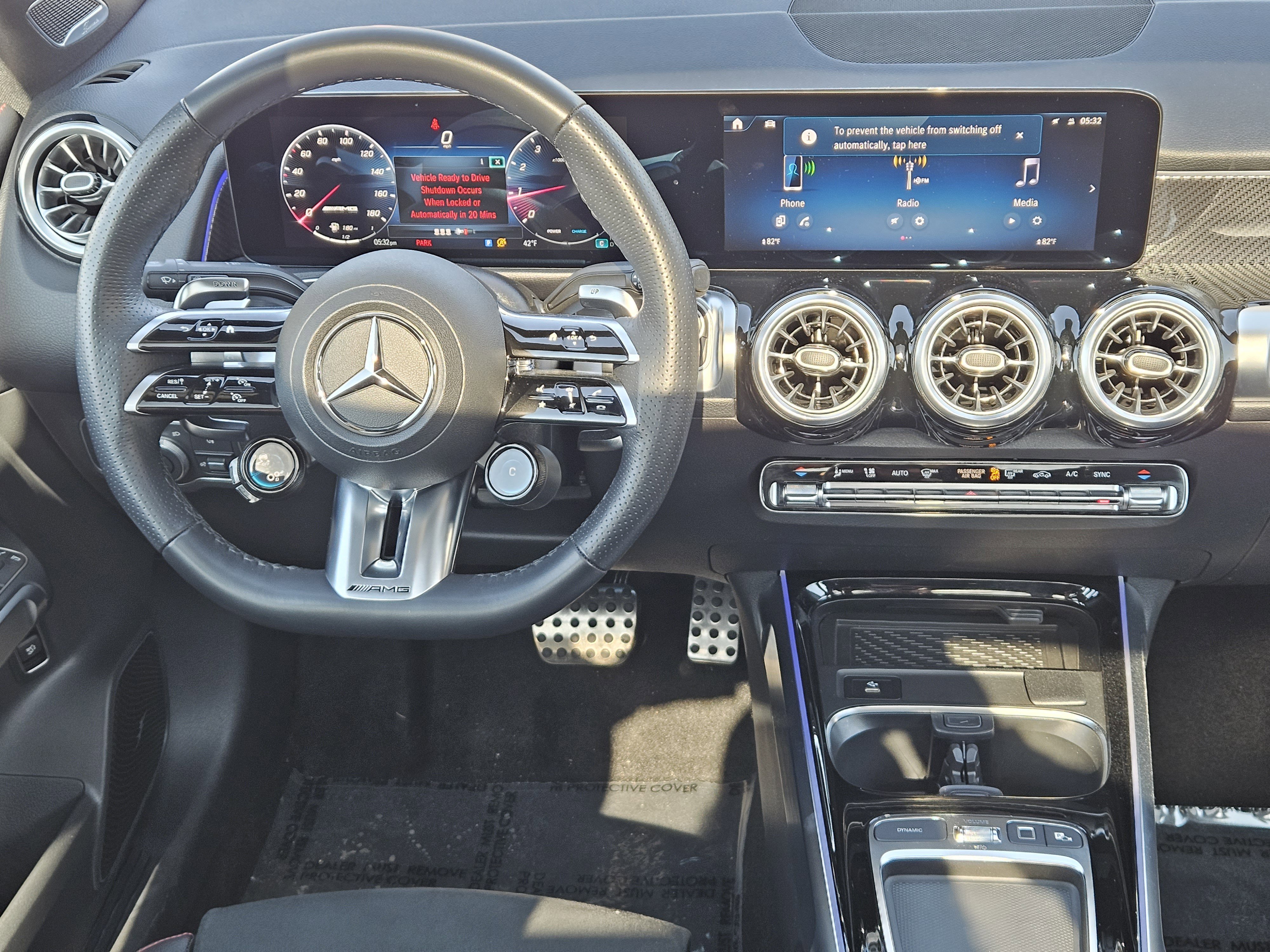 Used 2025 Mercedes-Benz GLB 35 AMG 4MATIC image 27