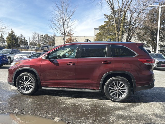 Used 2017 Toyota Highlander XLE image 8