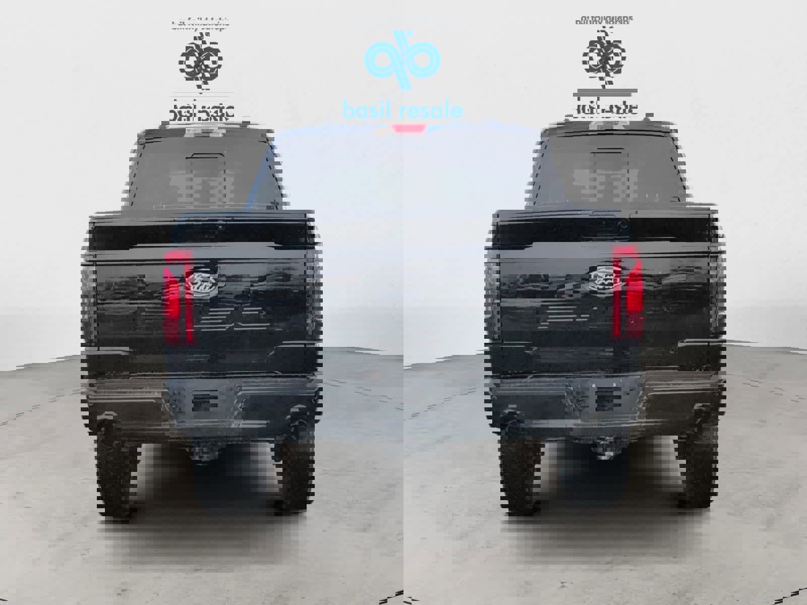 Used 2025 Ford F150 XLT w/ Equipment Group 302A MID image 5