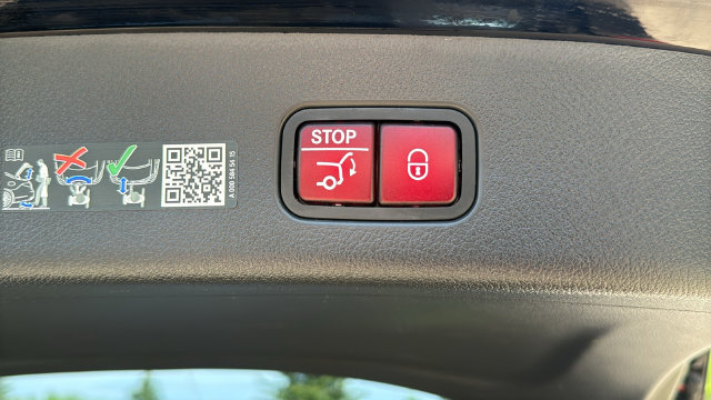 Certified 2025 Mercedes-Benz GLC 300 4MATIC image 20