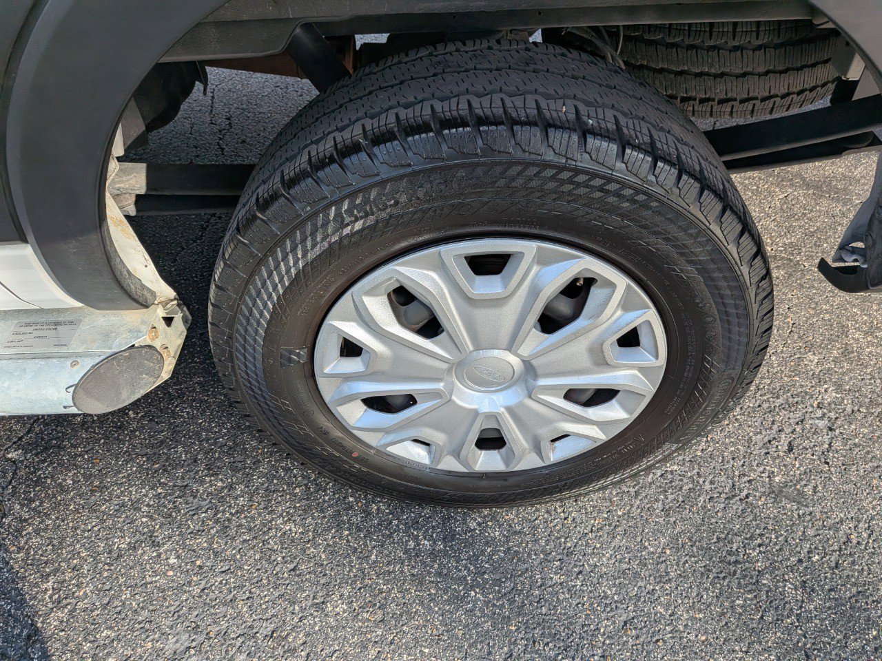 Used 2024 Ford Transit 250 Low Roof w/ Exterior Upgrade Package image 34