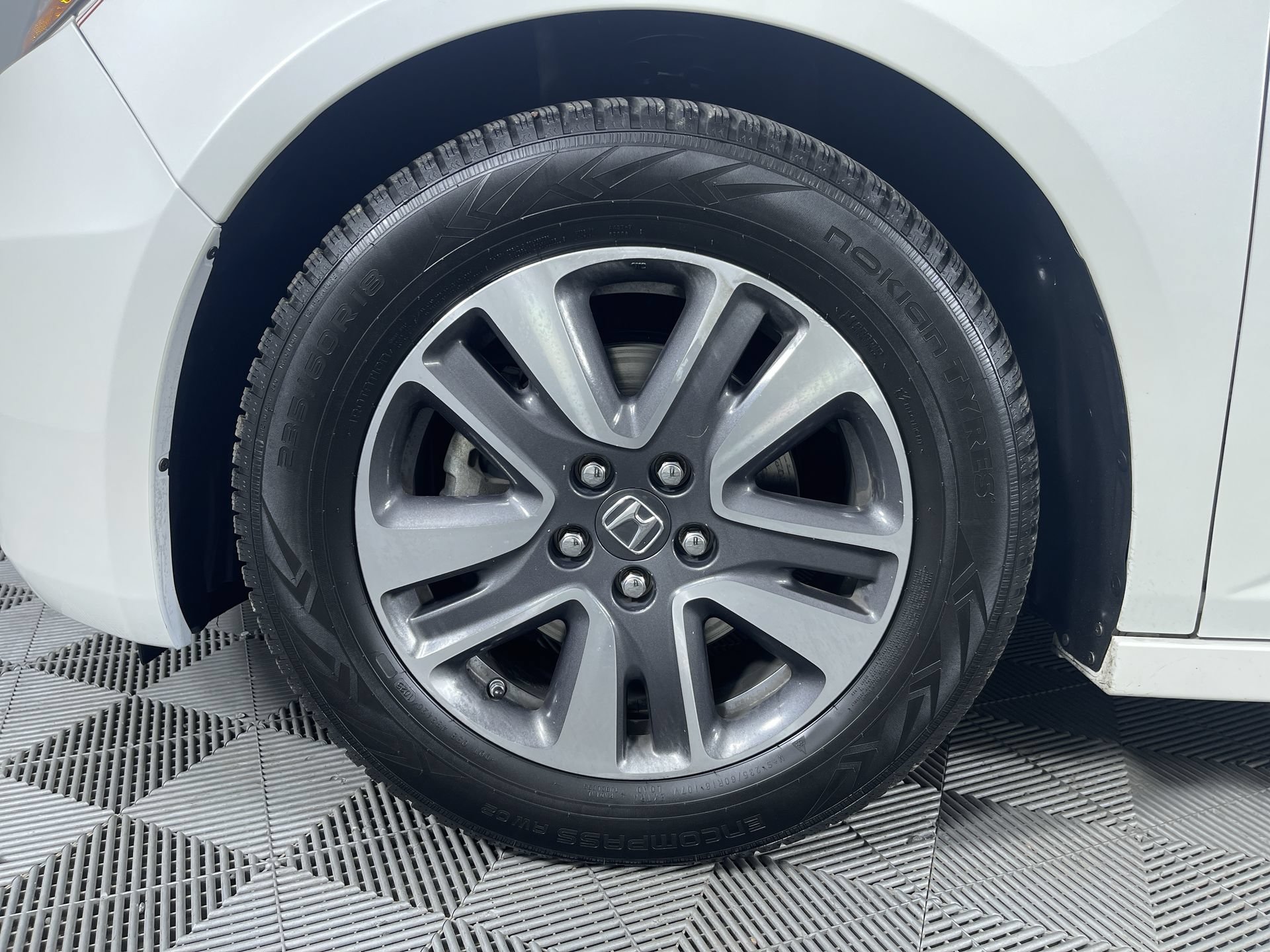 Used 2015 Honda Odyssey Touring Elite image 28