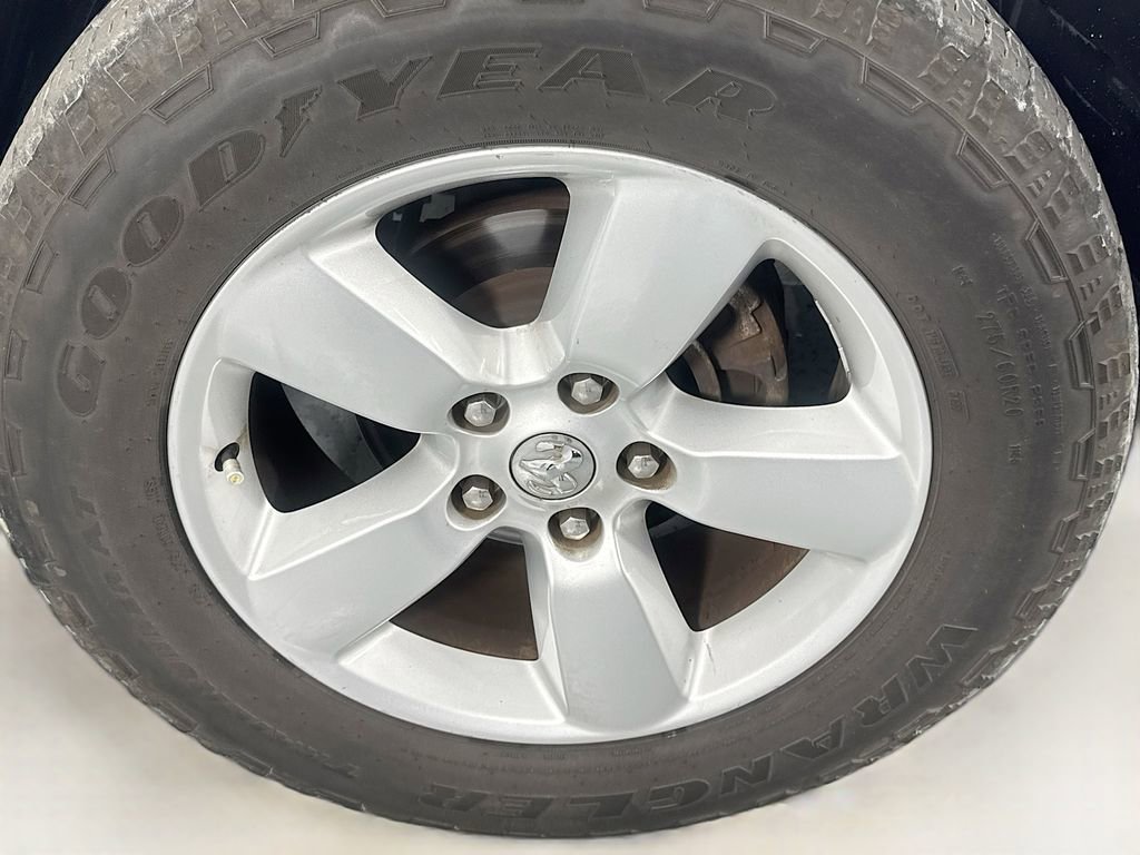 Used 2015 RAM 1500 Outdoorsman image 40