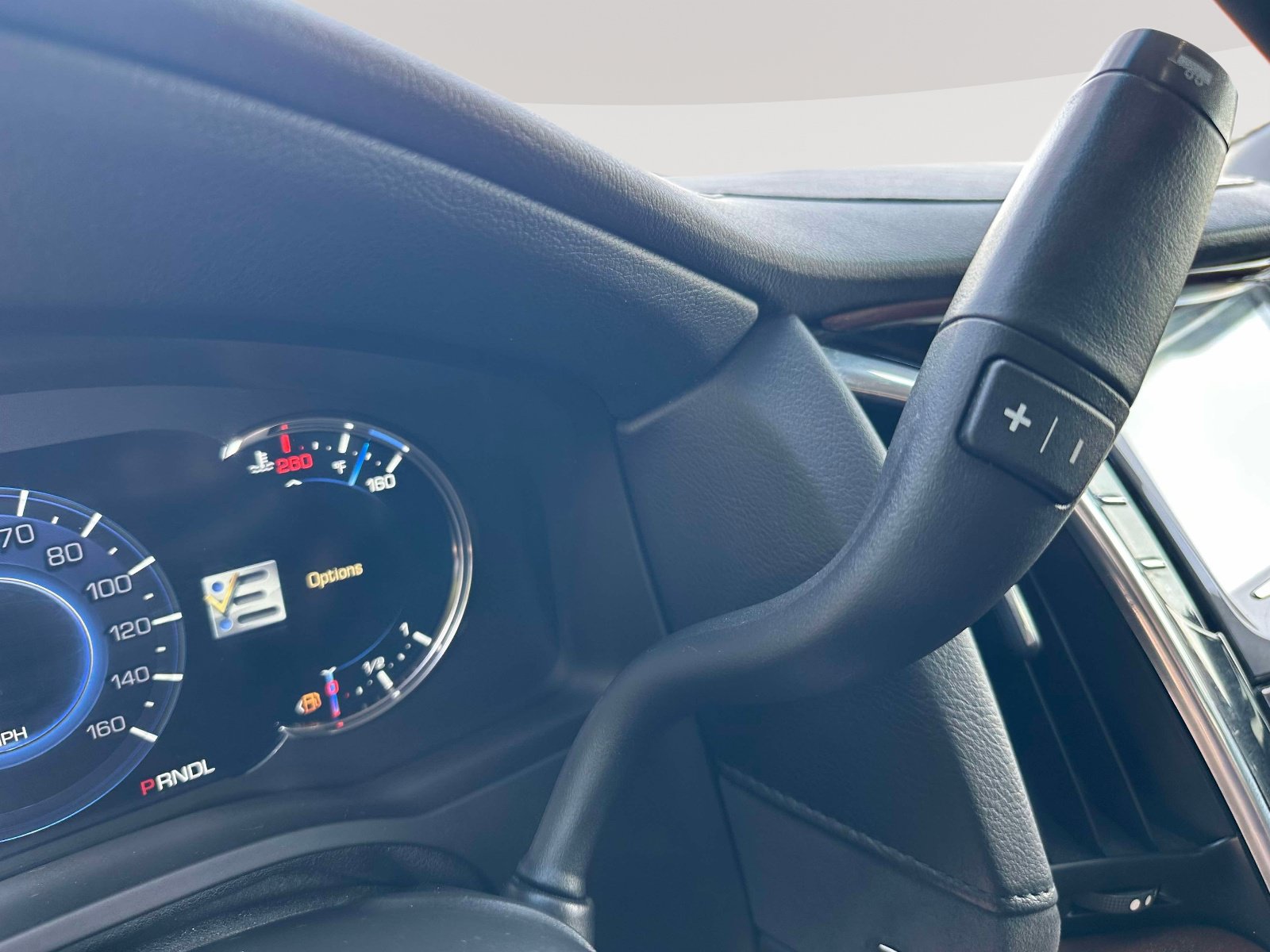 Used 2019 Cadillac Escalade Premium Luxury w/ LPO, Radiant Package AWD/4WD image 15