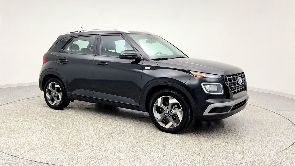 Used 2024 Hyundai Venue SEL image 3