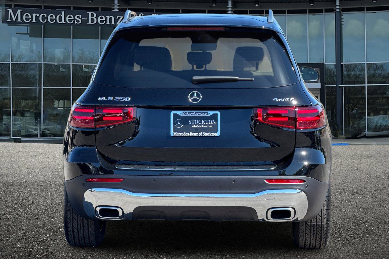 New 2026 Mercedes-Benz GLB 250 4MATIC image 5