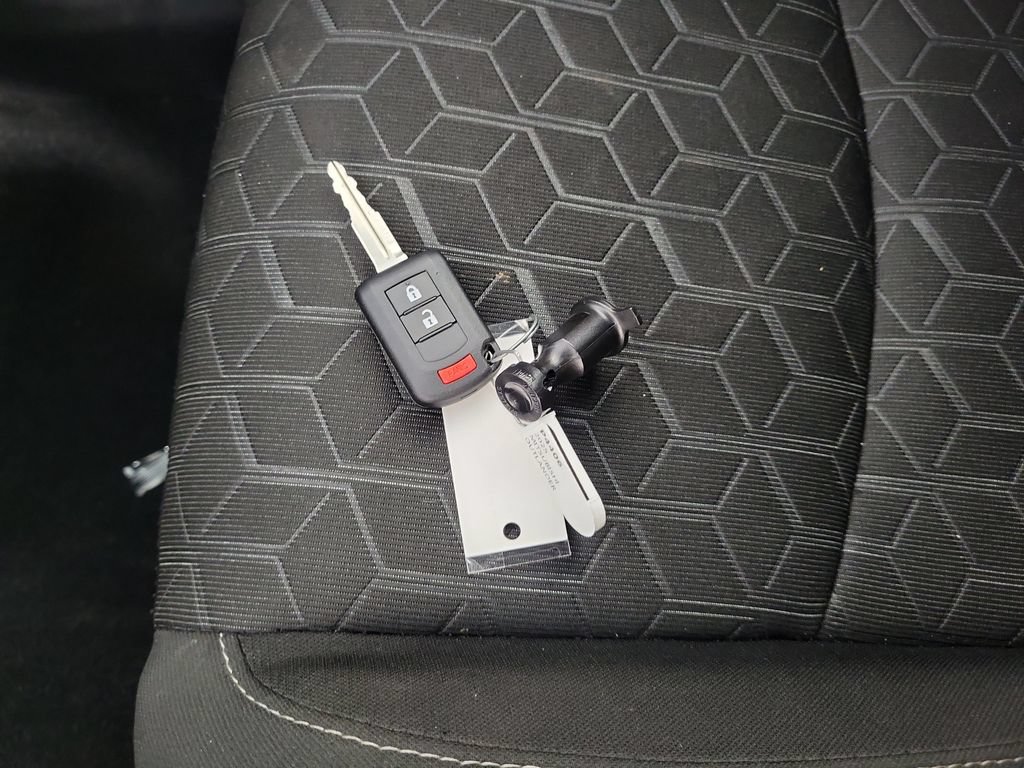 Used 2025 Mitsubishi Outlander Sport LE AWD/4WD image 27