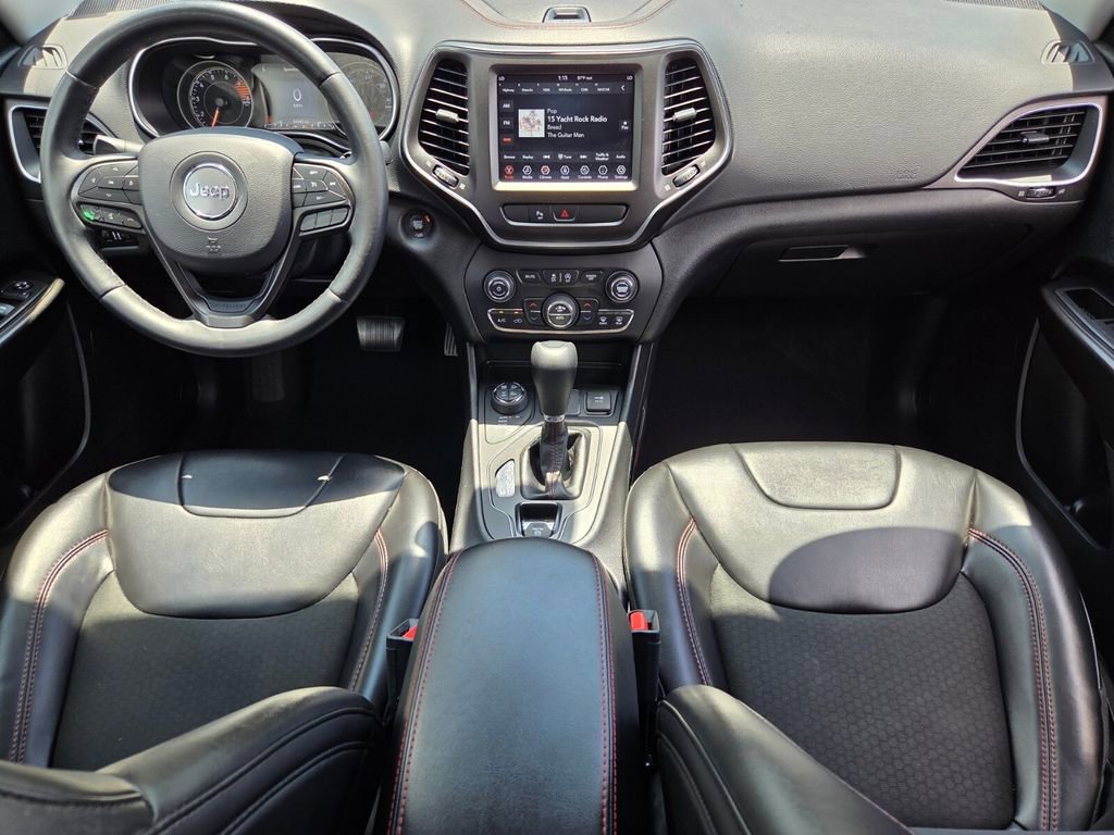 Used 2019 Jeep Cherokee Trailhawk w/ Cold Weather Group AWD/4WD image 17