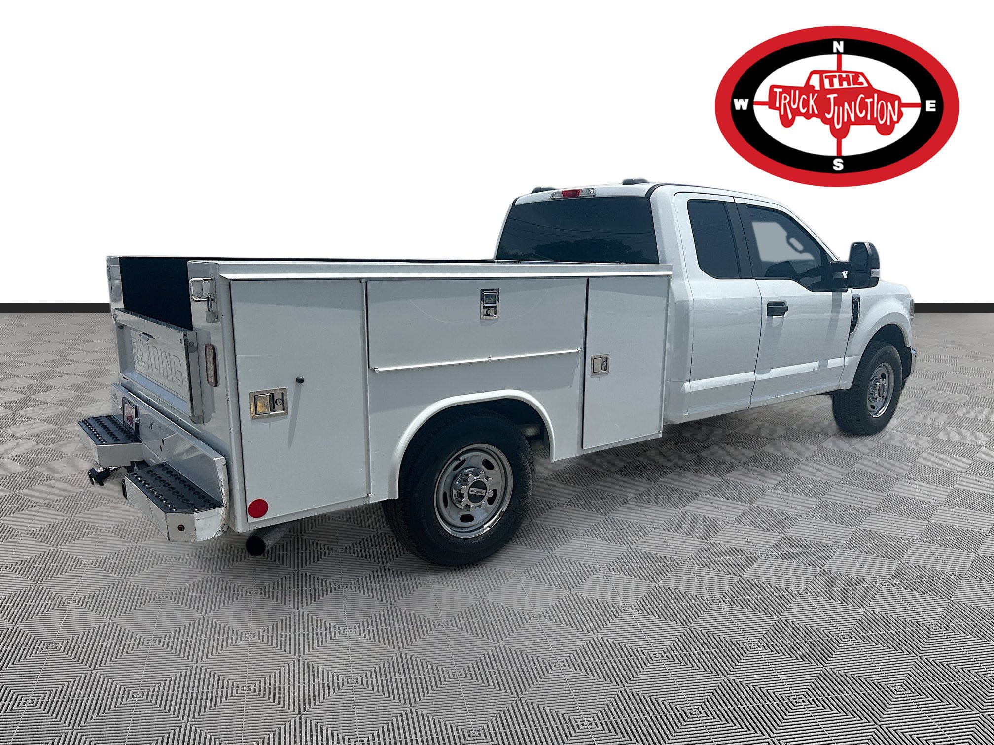 Used 2022 Ford F250 XL w/ Power Equipment Group RWD image 7