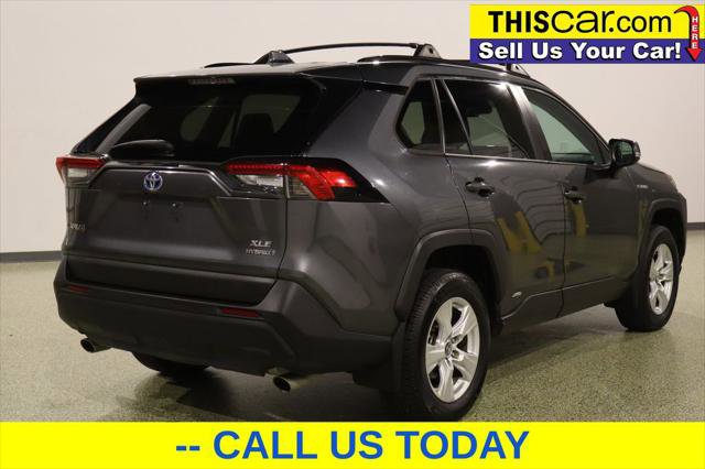 Used 2021 Toyota RAV4 XLE w/ Convenience Package image 7