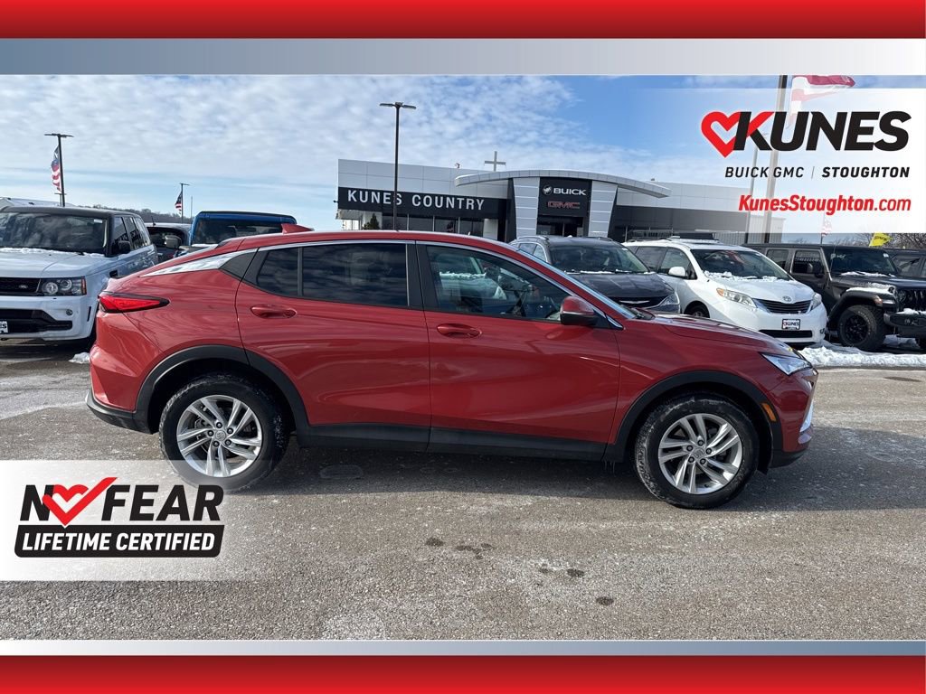 Used 2024 Buick Envista Preferred w/ Advanced Safety Package image 12