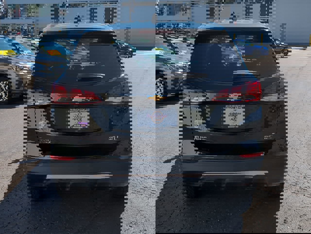 Used 2023 Chevrolet Equinox LT w/ Driver Convenience Package image 6