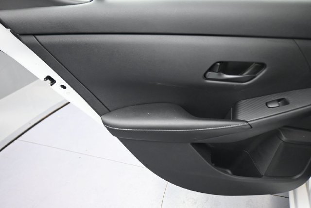 Used 2024 Nissan Sentra SV FWD image 18