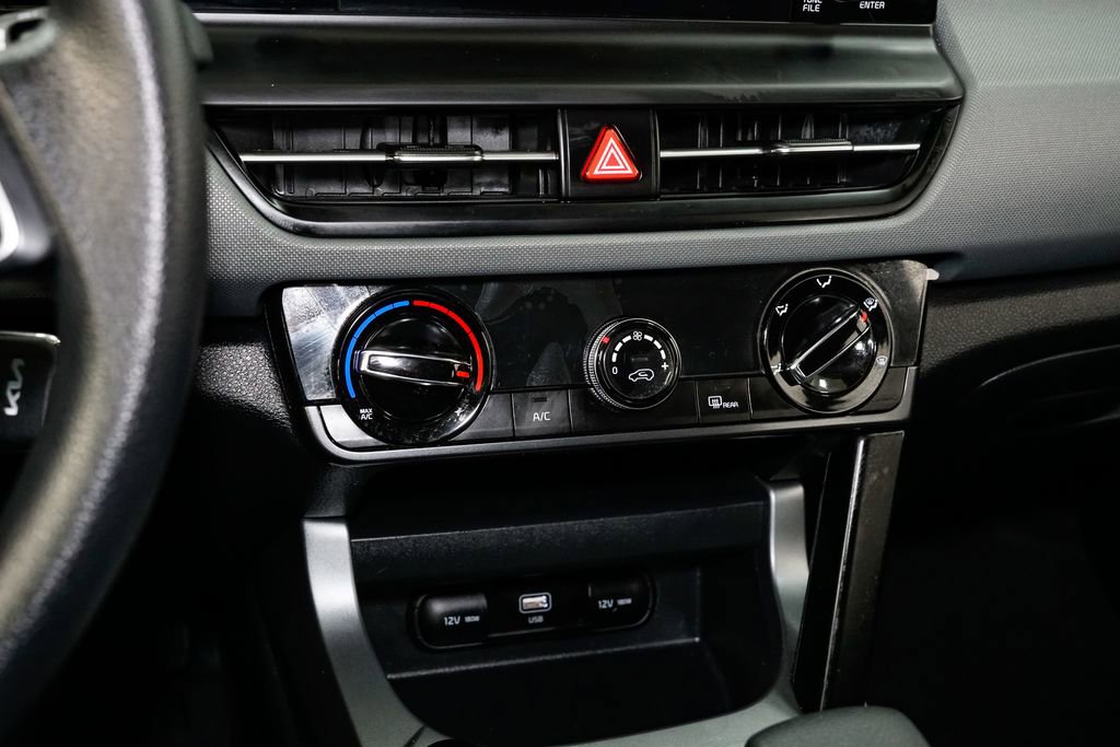 Certified 2025 Kia Seltos LX image 18