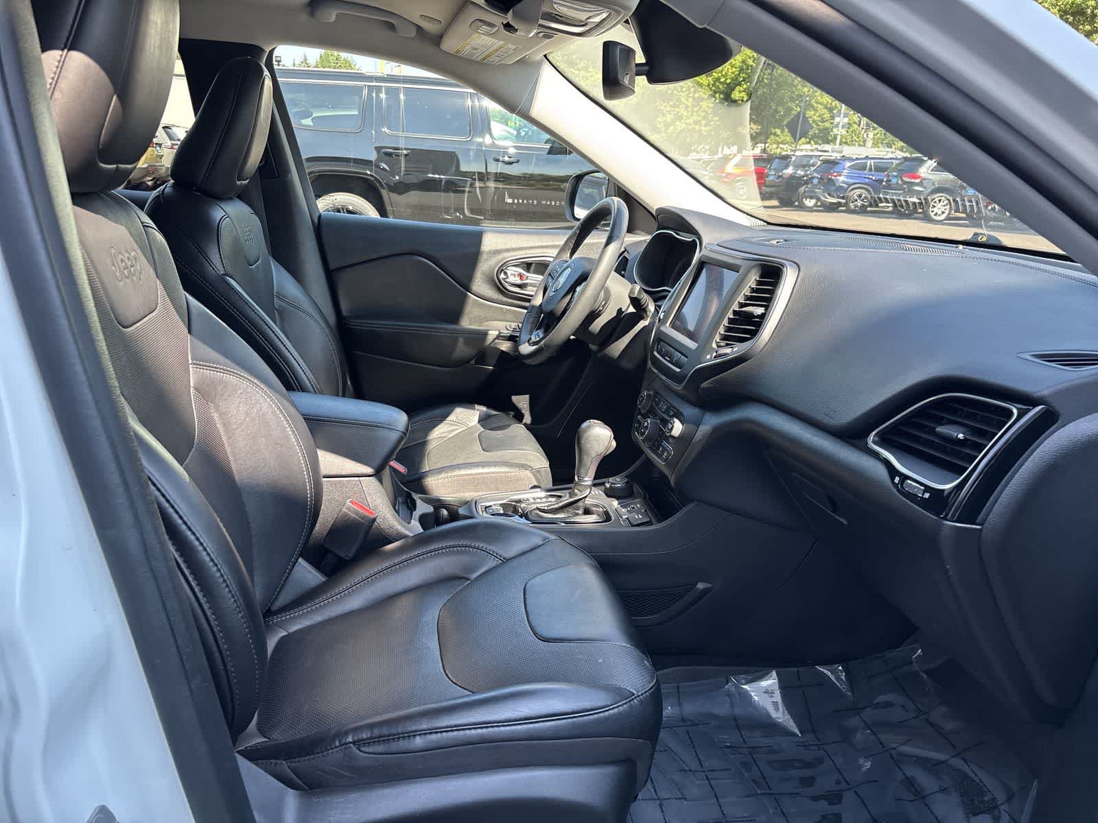 Certified 2023 Jeep Cherokee Altitude Lux AWD/4WD image 5