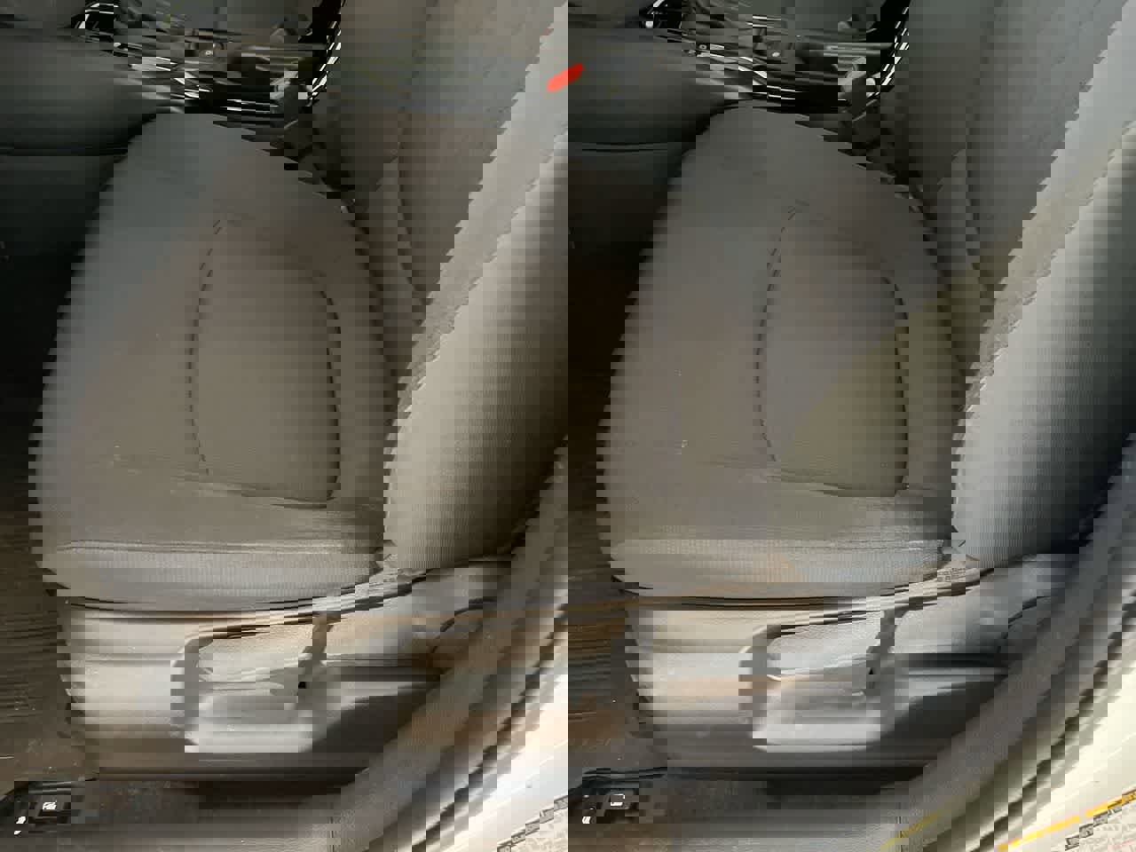 Used 2021 Toyota Corolla LE image 12