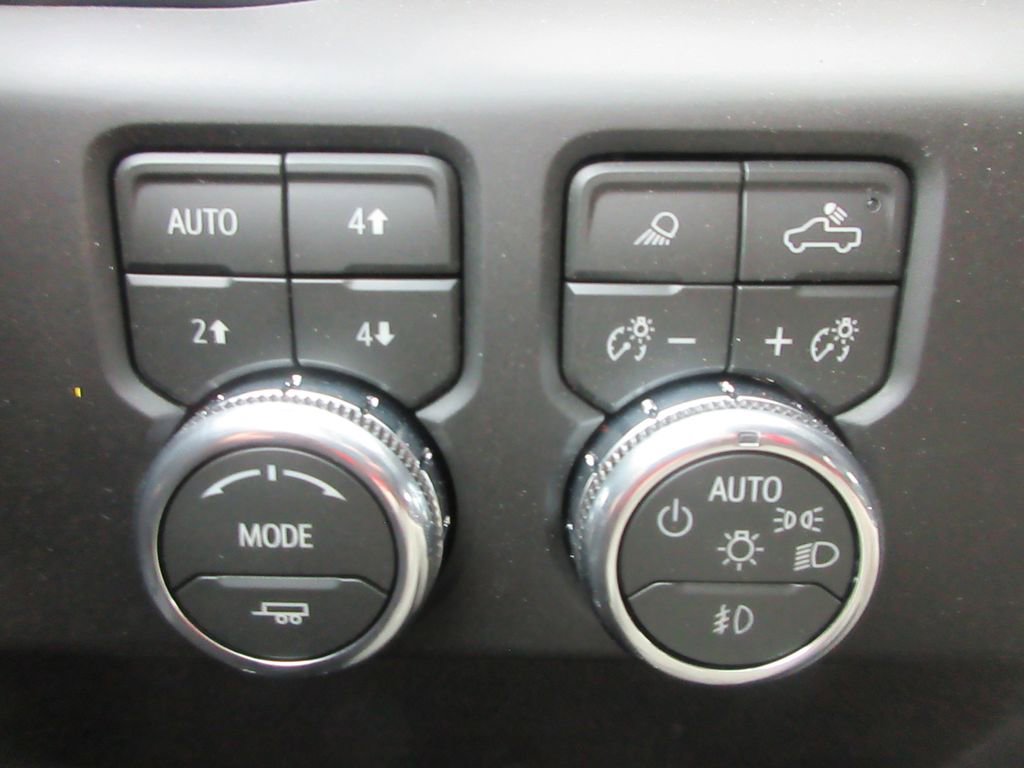 New 2026 GMC Sierra 1500 AT4 w/ AT4 Premium Package AWD/4WD image 18