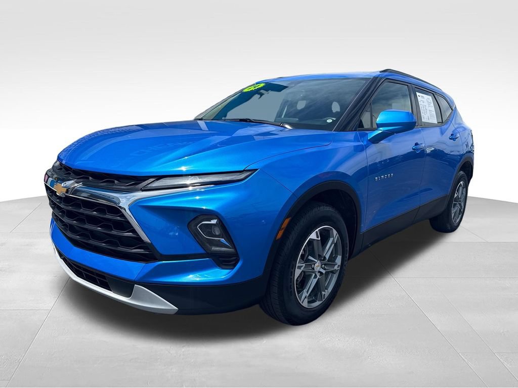 Used 2024 Chevrolet Blazer LT w/ Convenience Package FWD video 2