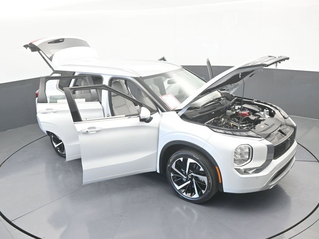 Used 2022 Mitsubishi Outlander SEL image 70