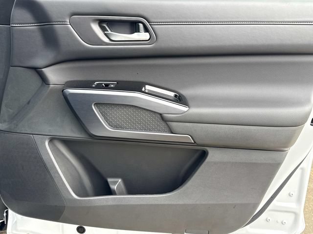 New 2026 Nissan Pathfinder SL FWD image 14
