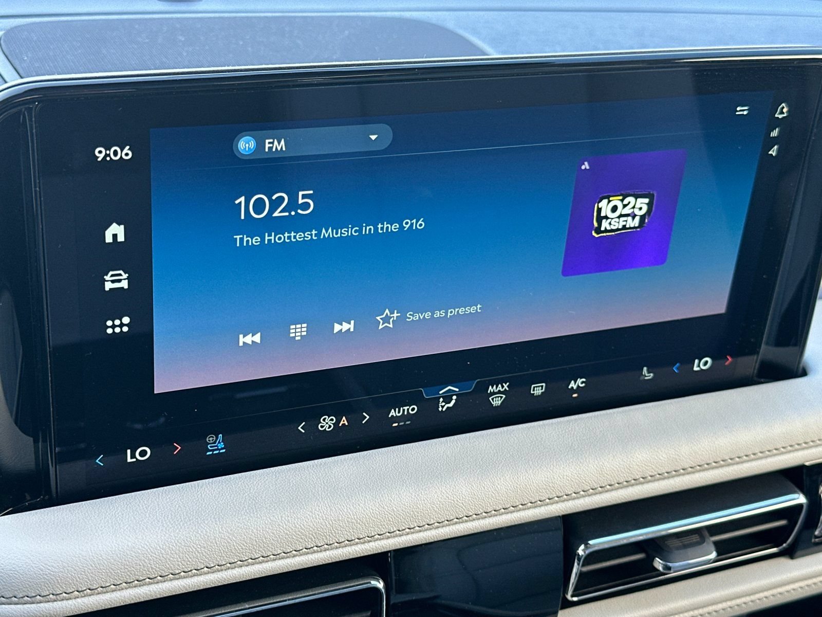 New 2026 Lincoln Aviator AWD image 18