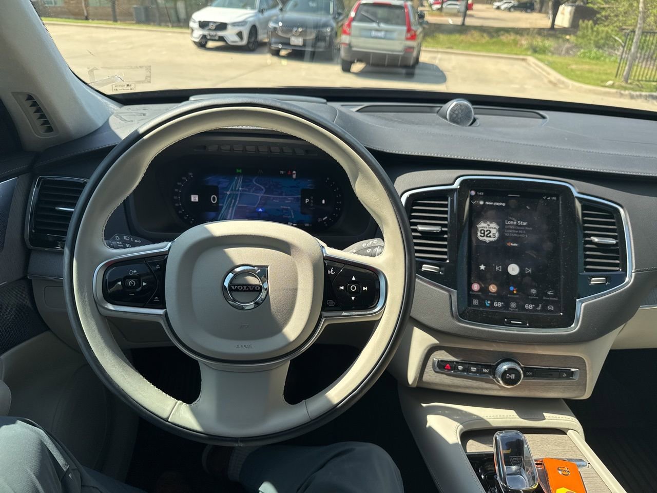 Used 2025 Volvo XC90 B6 Ultra w/ Lounge Package image 23