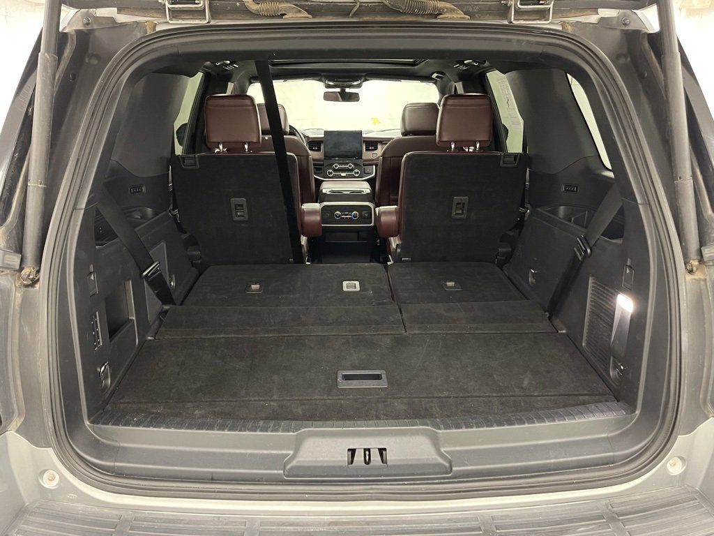 Used 2023 Ford Expedition Limited image 6