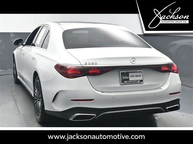 Used 2025 Mercedes-Benz E 350 Sedan image 7