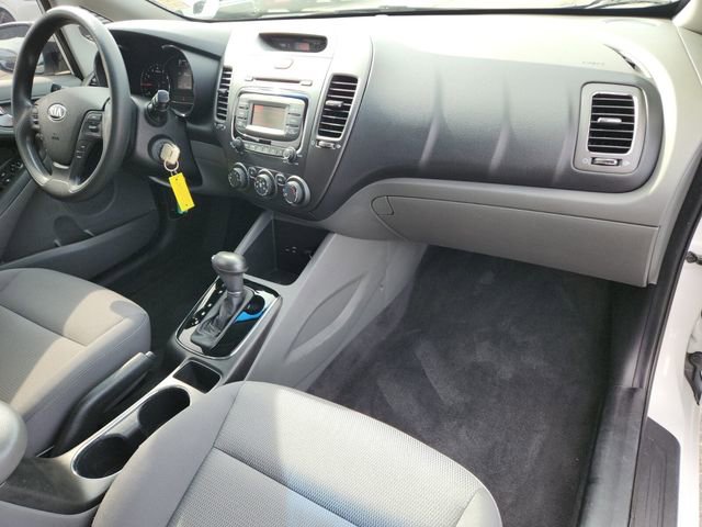 Used 2017 Kia Forte LX image 18