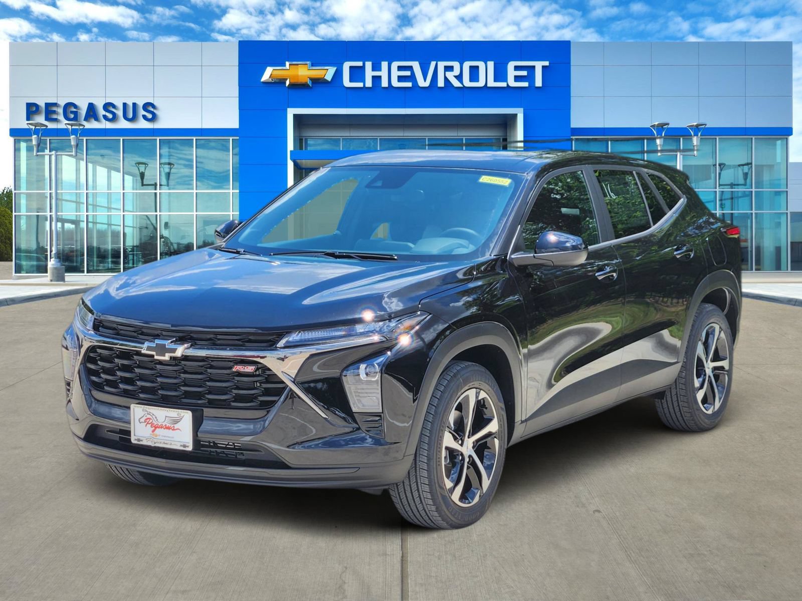New 2026 Chevrolet Trax RS w/ Sunroof Package FWD video 2