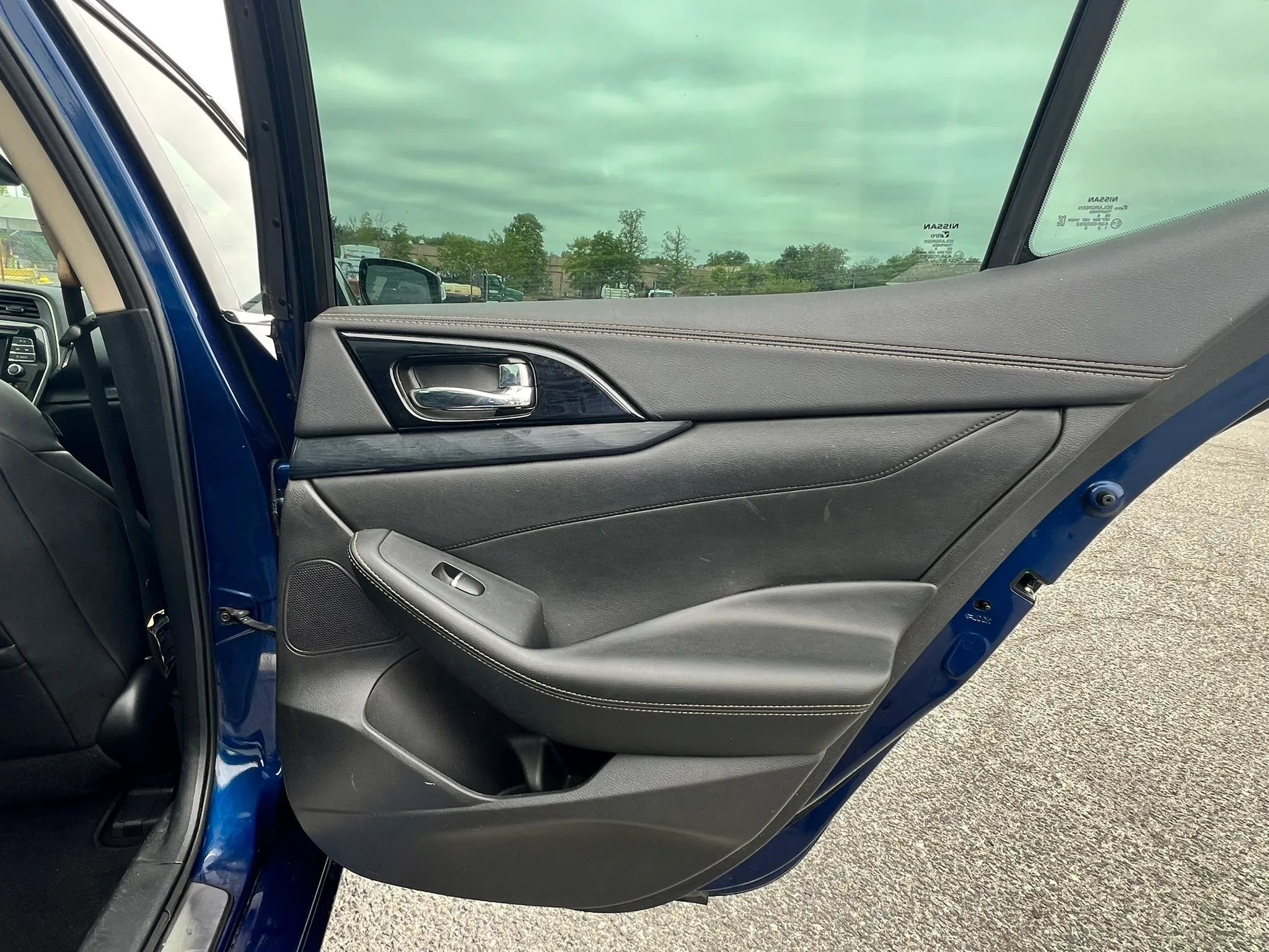 Used 2020 Nissan Maxima Platinum w/ Sport Mat Group FWD image 23